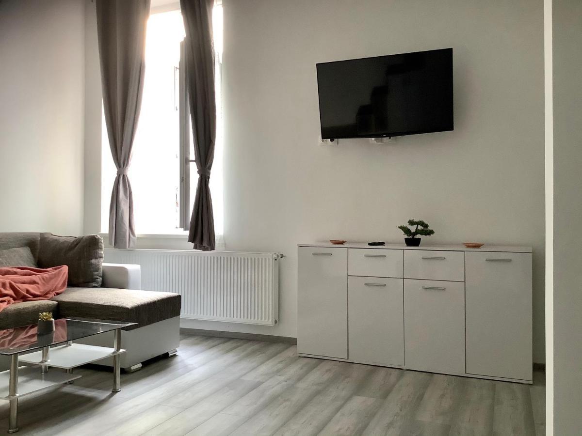 Belvarosi Apartman 1 Apartment Miskolc Exterior photo